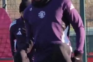 曼聯(lián)備戰(zhàn)埃弗頓的最后一場訓練，庫尼亞回來了，傷勢無礙