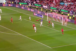 主持人懵了！街頭采訪皇馬球迷：皇馬冠軍陣容與巴薩球員選擇！